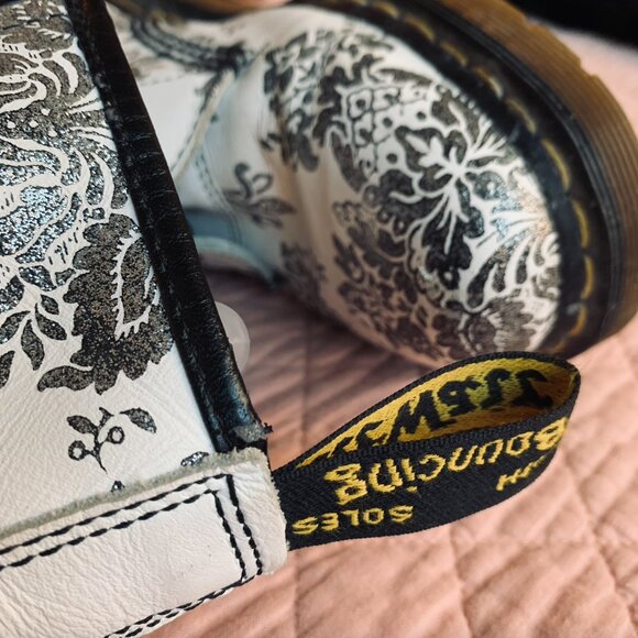 Vintage Dr Martens boots - Black White Floral - 9 US W - Picture 6 of 9